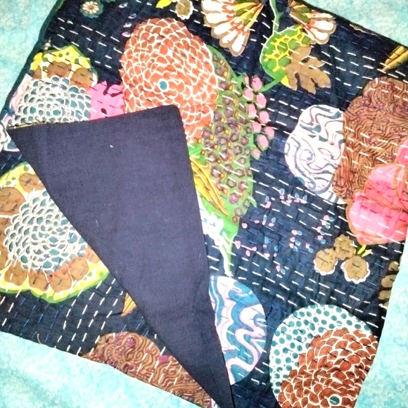 Very unique - Picture 2 of 2